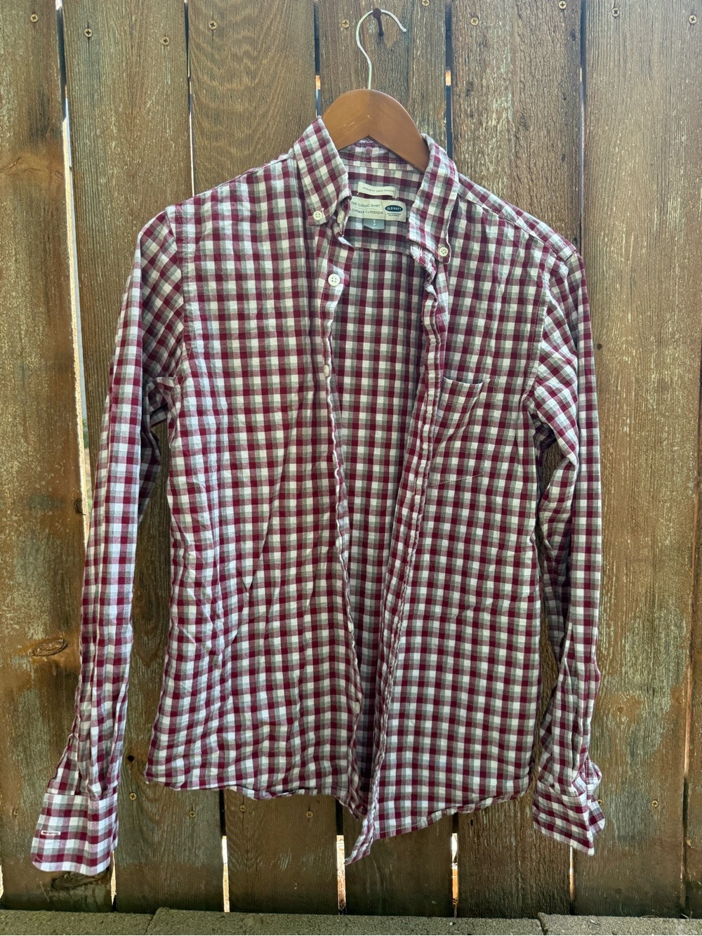 OLD NAVY Men’s Red Gray White Plaid Button Down Classic Shirt Regular Size Small